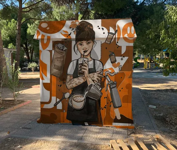Kahve hazırlayan barista kız temalı büfe boyaması, park içi