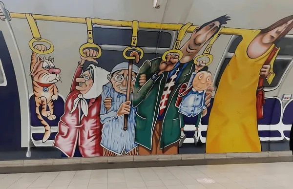 Metro istasyonunda karikatür yolcular duvar resmi